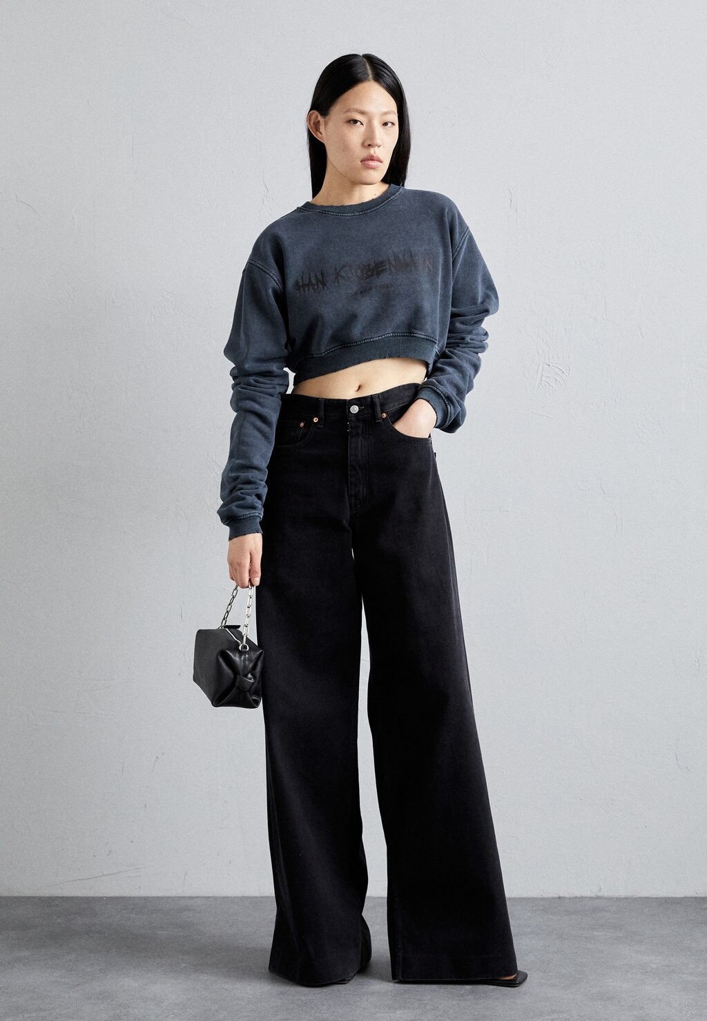 

Толстовка Han Kjøbenhavn EGO SUM LIBER LONG SLEEVE CREWNECK, цвет dark grey