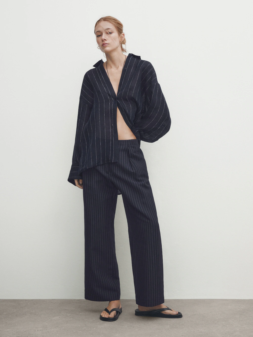 

Брюки в полоску с эластичным поясом и вытачками Massimo Dutti, синий