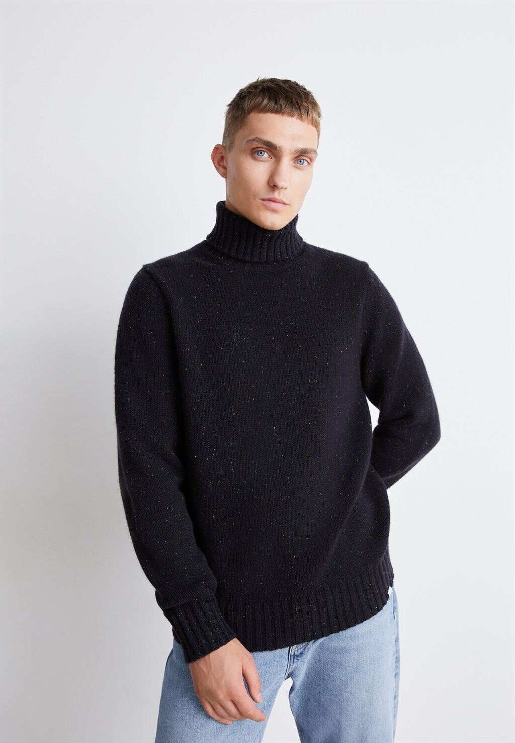 

Свитер Gary Fleck Rollneck Les Deux, черный