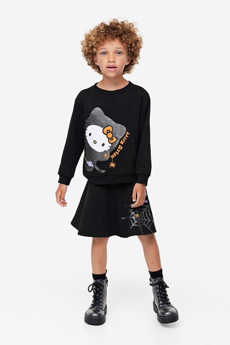 

Комплект из 2 толстовок и юбки H&M
