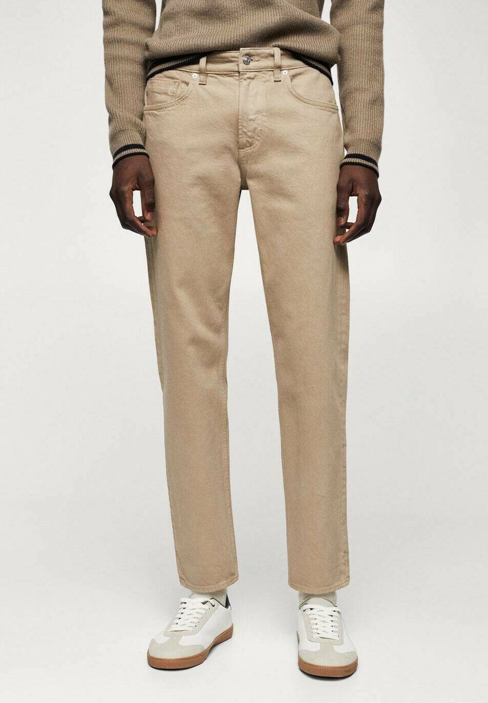 

Джинсы Slim fit Mango