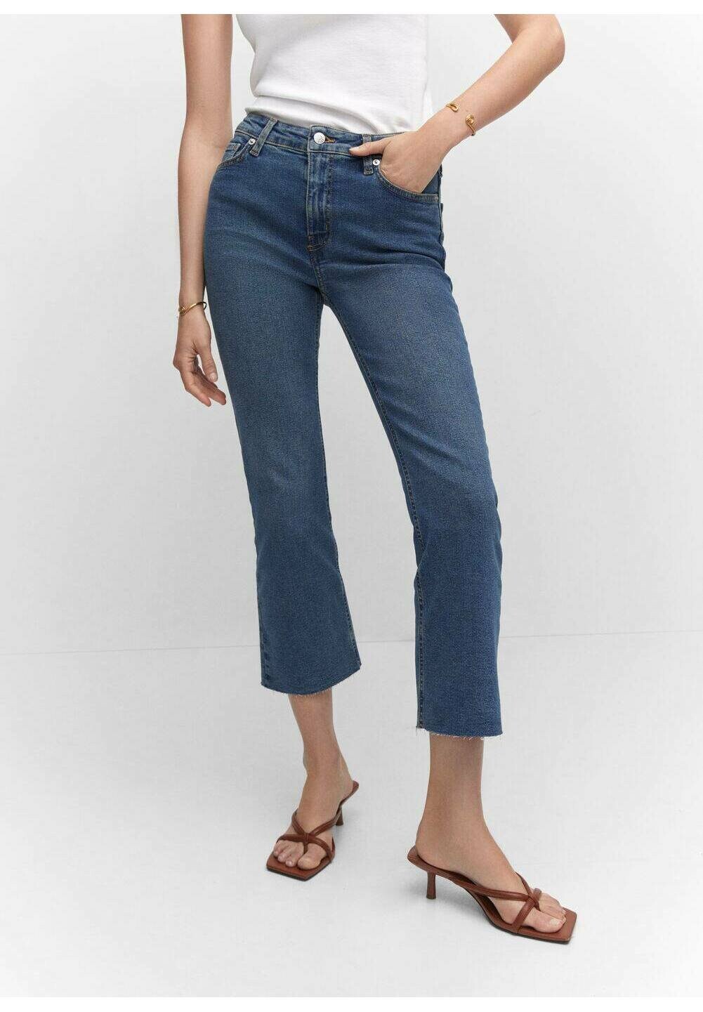 

Джинсы Bootcut Mango