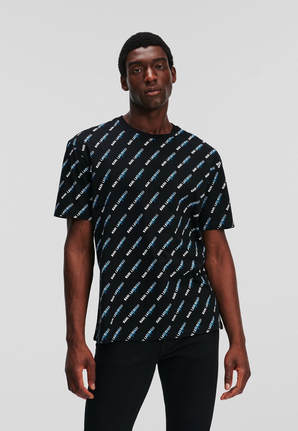 

Футболка с принтом ALL-OVER PRINT SIGNATURE KARL LAGERFELD, черный