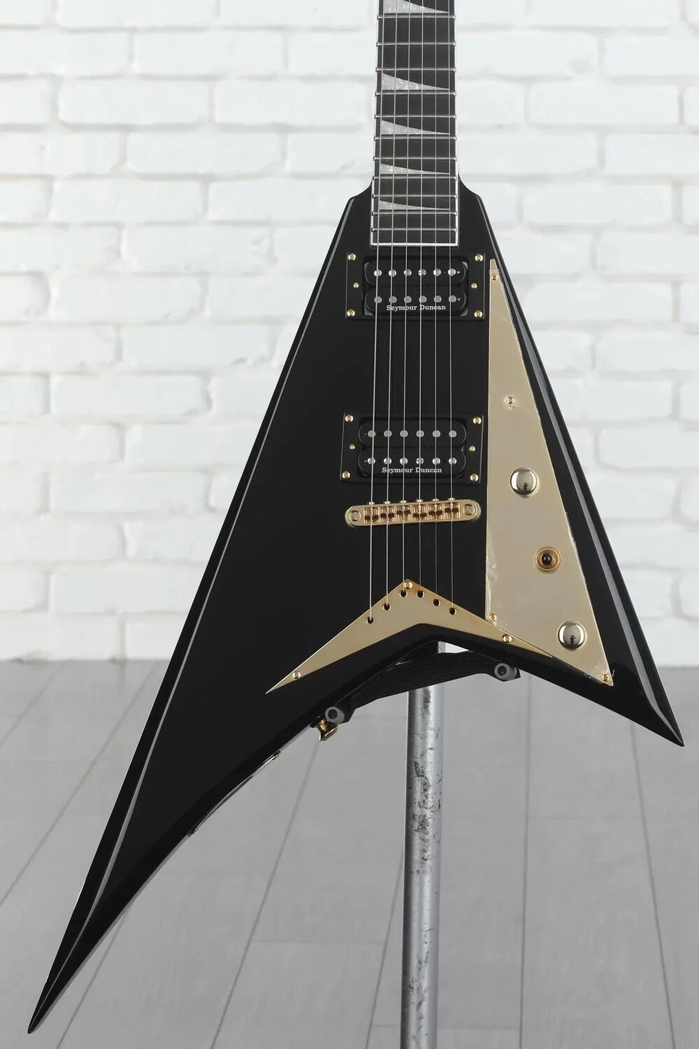 

Jackson Pro Series Rhoads RRT5 — глянцевый черный
