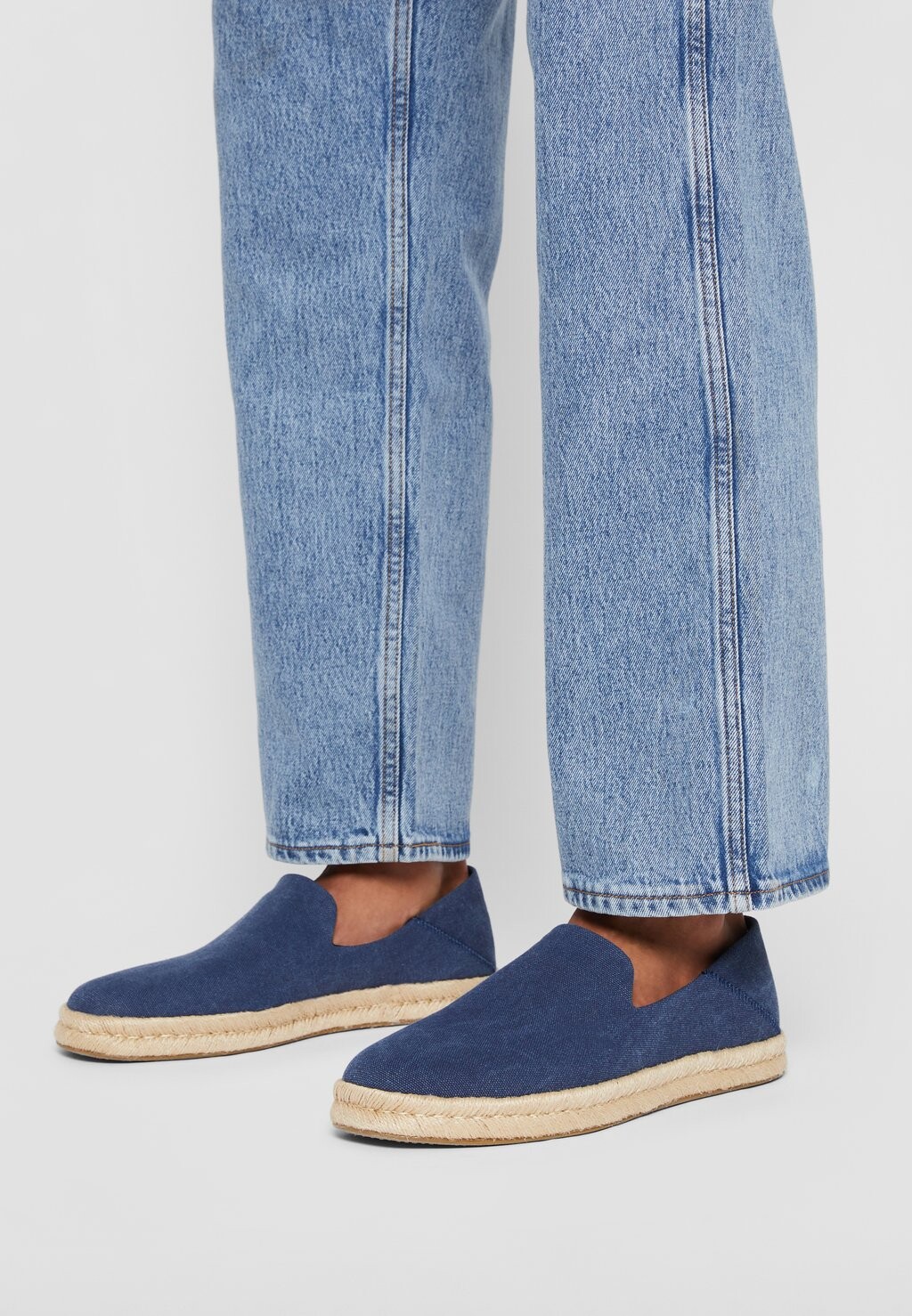 

Эспадрильи TOMS