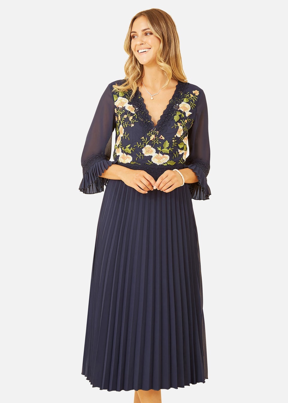 Yumi Темно-синее плиссированное платье миди с цветочной вышивкой платье рубашка на пуговицах с цветочной вышивкой oasis темно синий