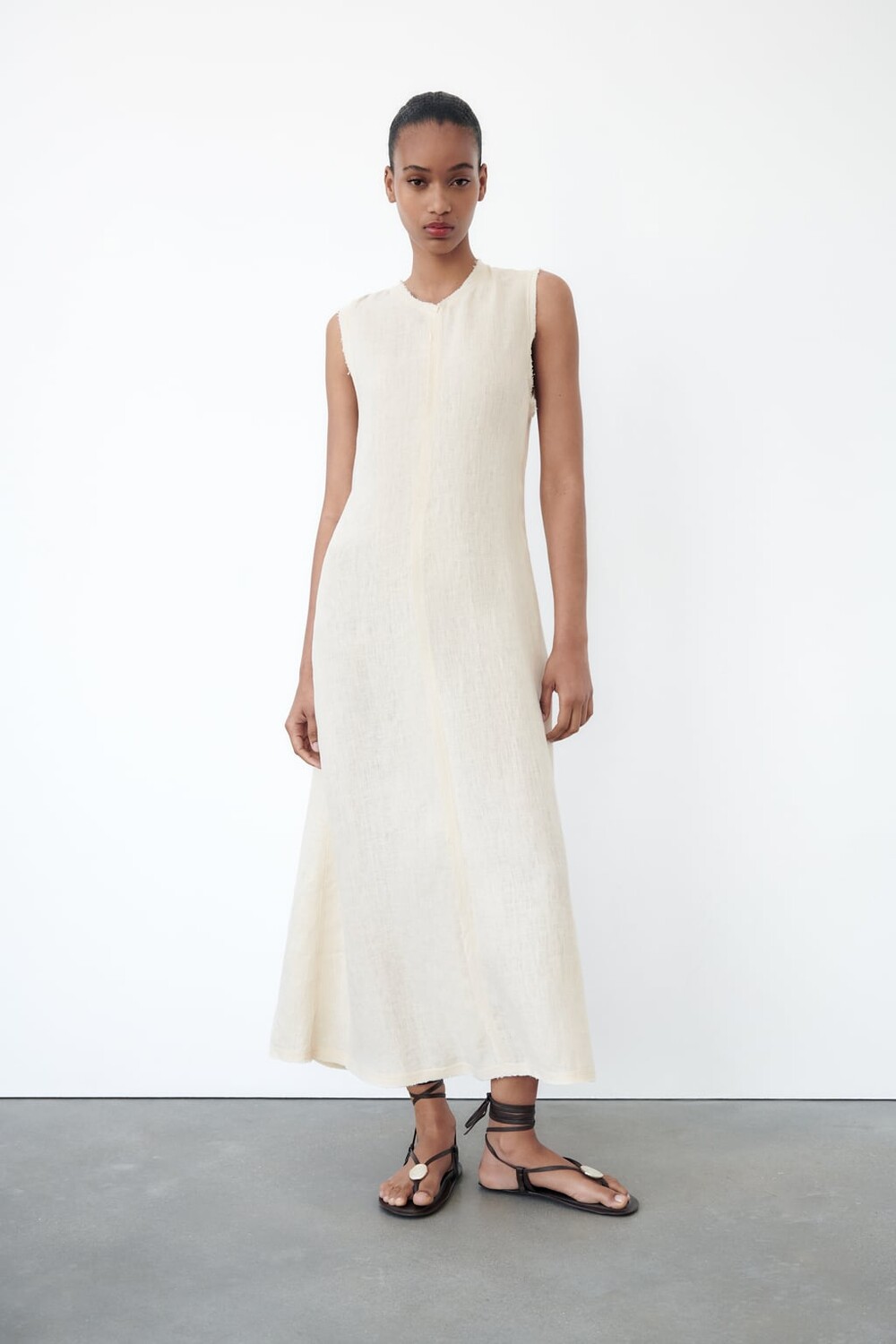 

Льняное платье миди ZARA