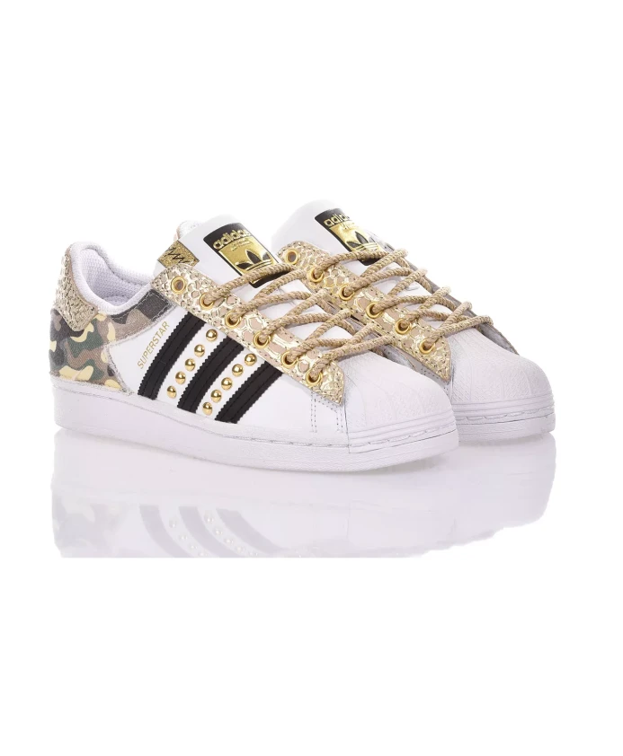 

Кроссовки ручной работы с камуфляжным принтом Adidas, мультиколор