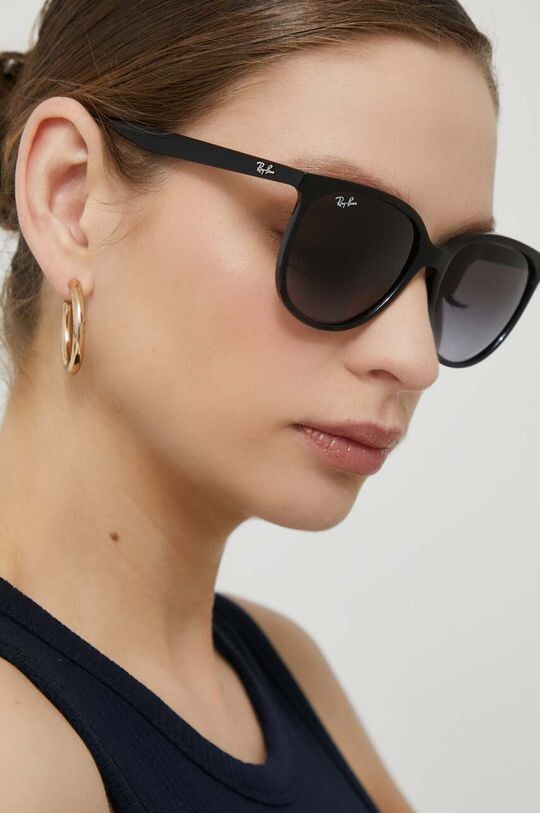 

Солнцезащитные очки 0RB4378 Ray-Ban, черный