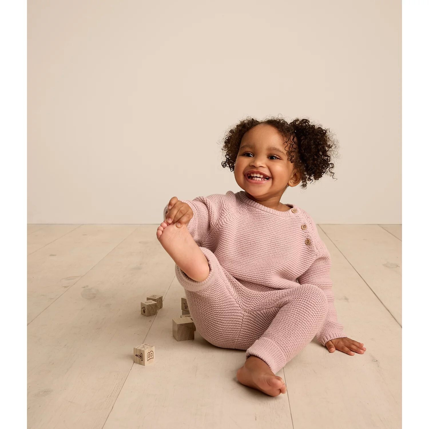 

Комплект из вязаного свитера и брюк Baby Little Co. от Lauren Conrad Little Co. by Lauren Conrad