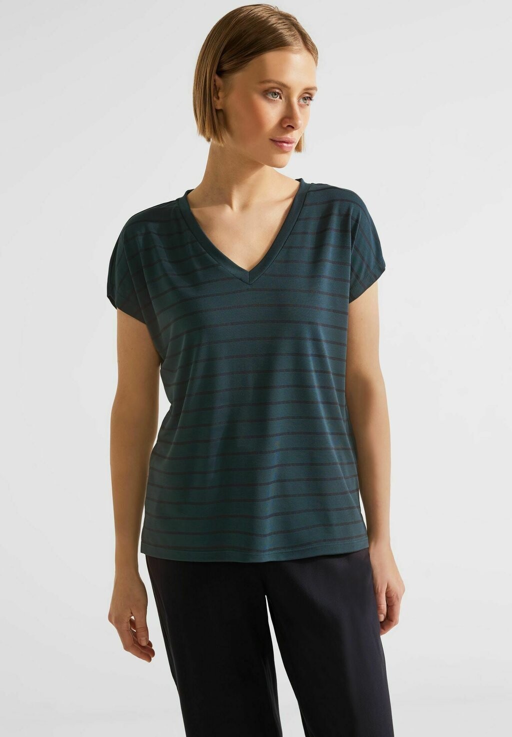 

Футболка с принтом MIT V NECK Street One, цвет grün