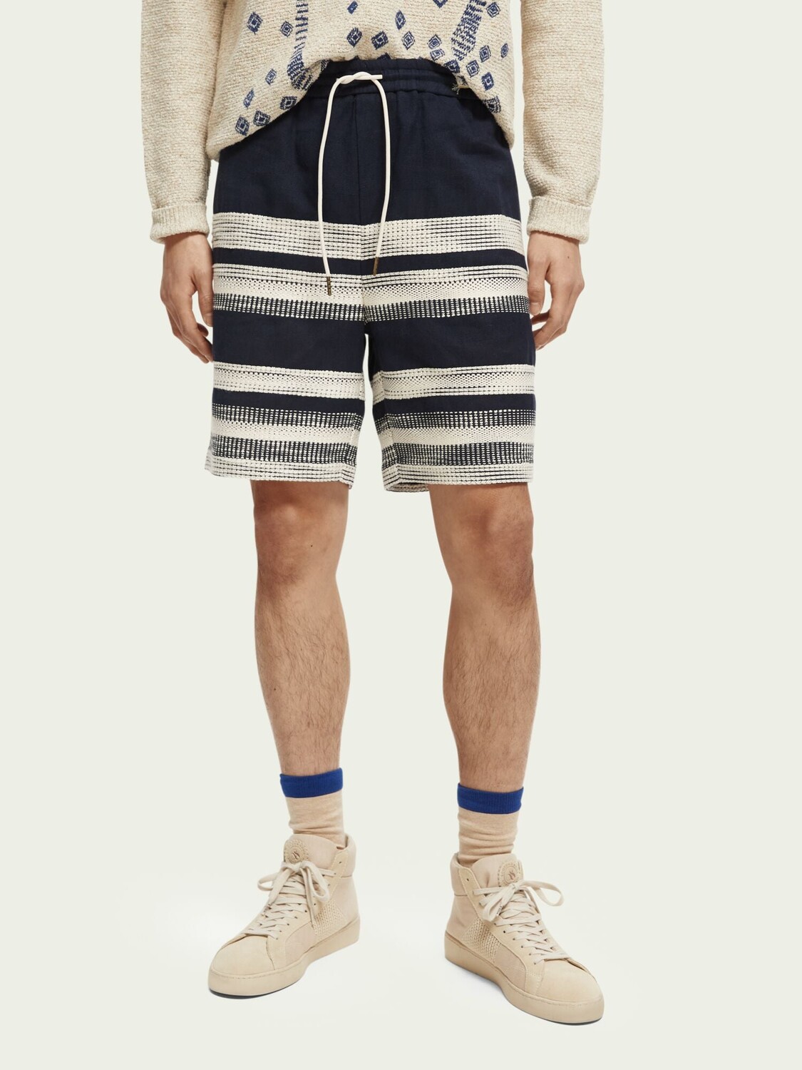 

Шорты-бермуды в полоску из смесового льна Scotch & Soda, синий