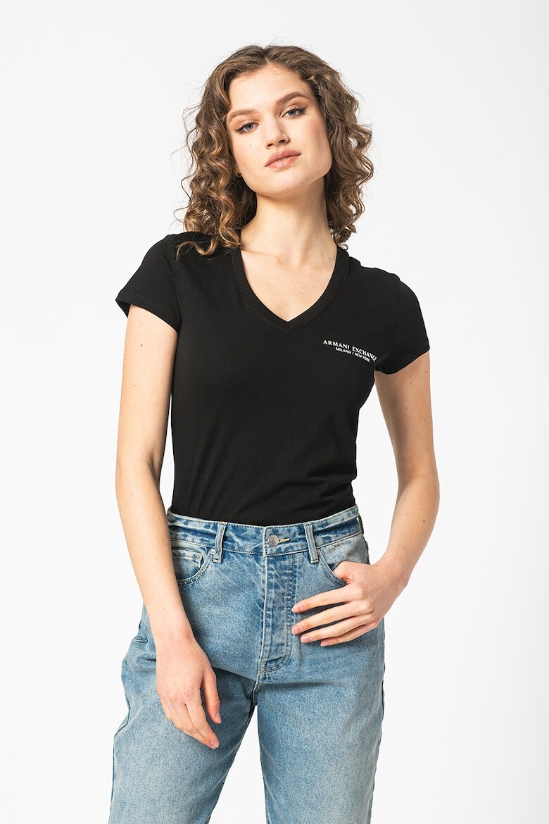 

Хлопковая футболка с заостренным воротником Armani Exchange, черный