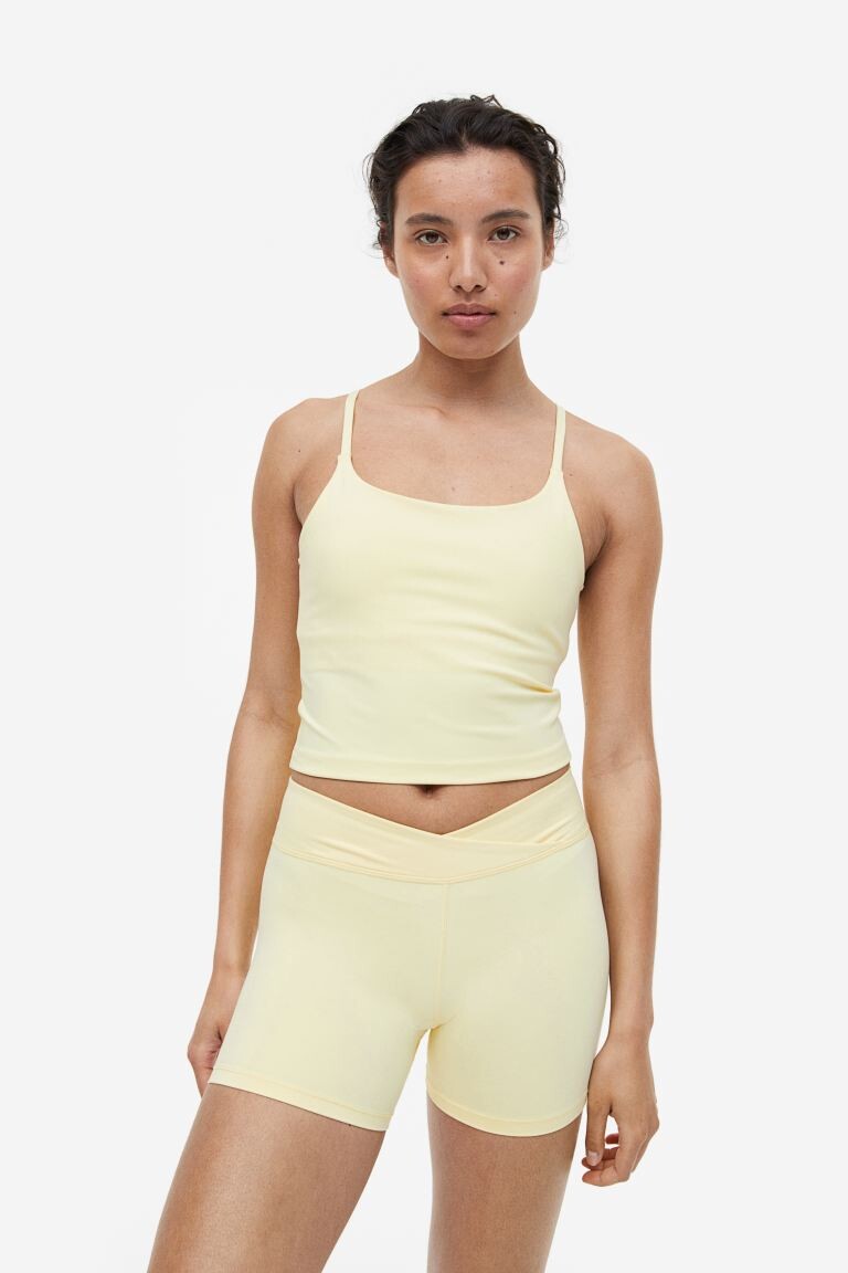 

Короткие спортивные тайтсы SoftMove H&M