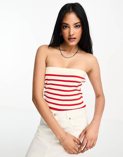 

Красно-белый вязаный укороченный топ-бандо ASOS DESIGN