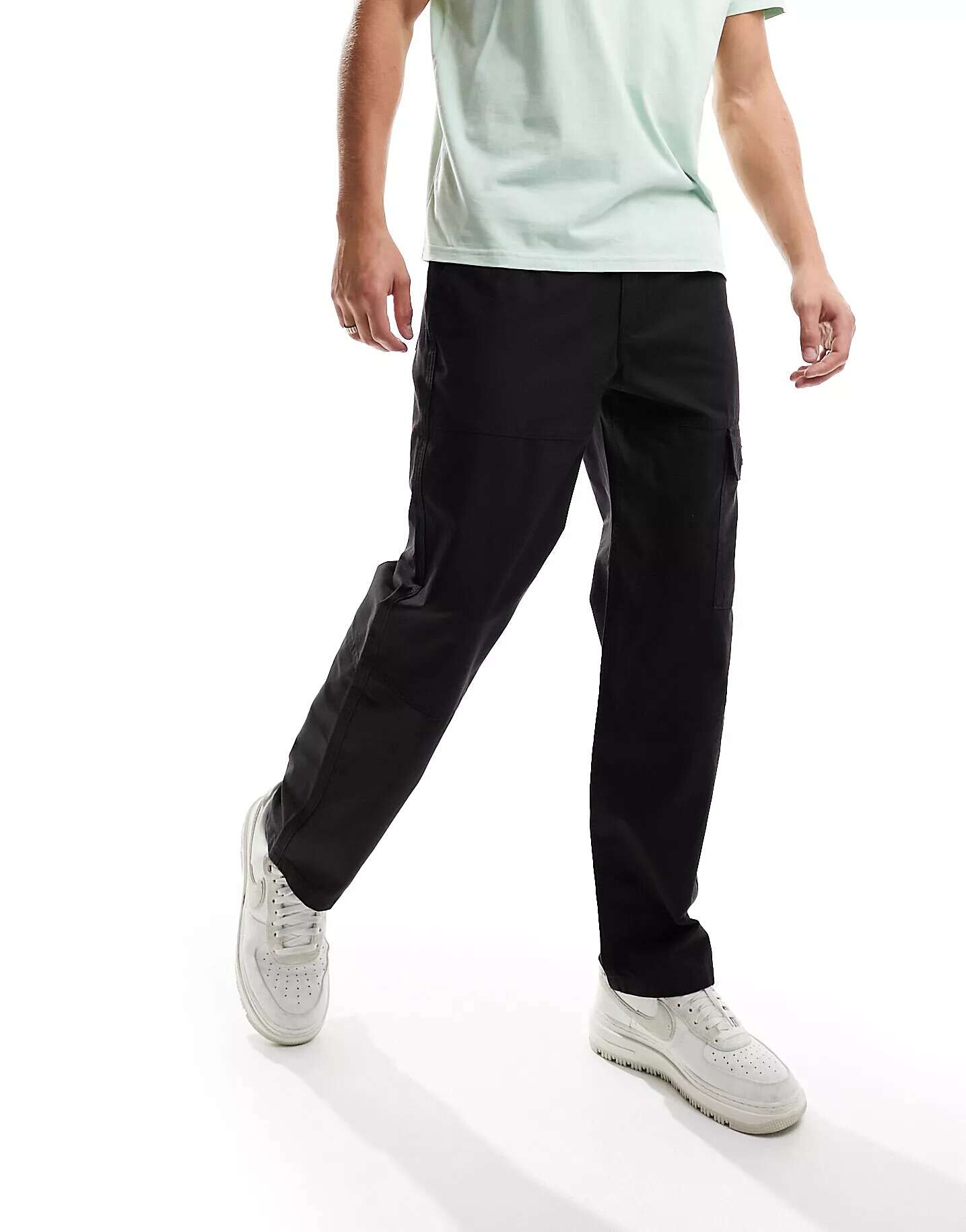 Черные брюки-карго с карманами Levi's