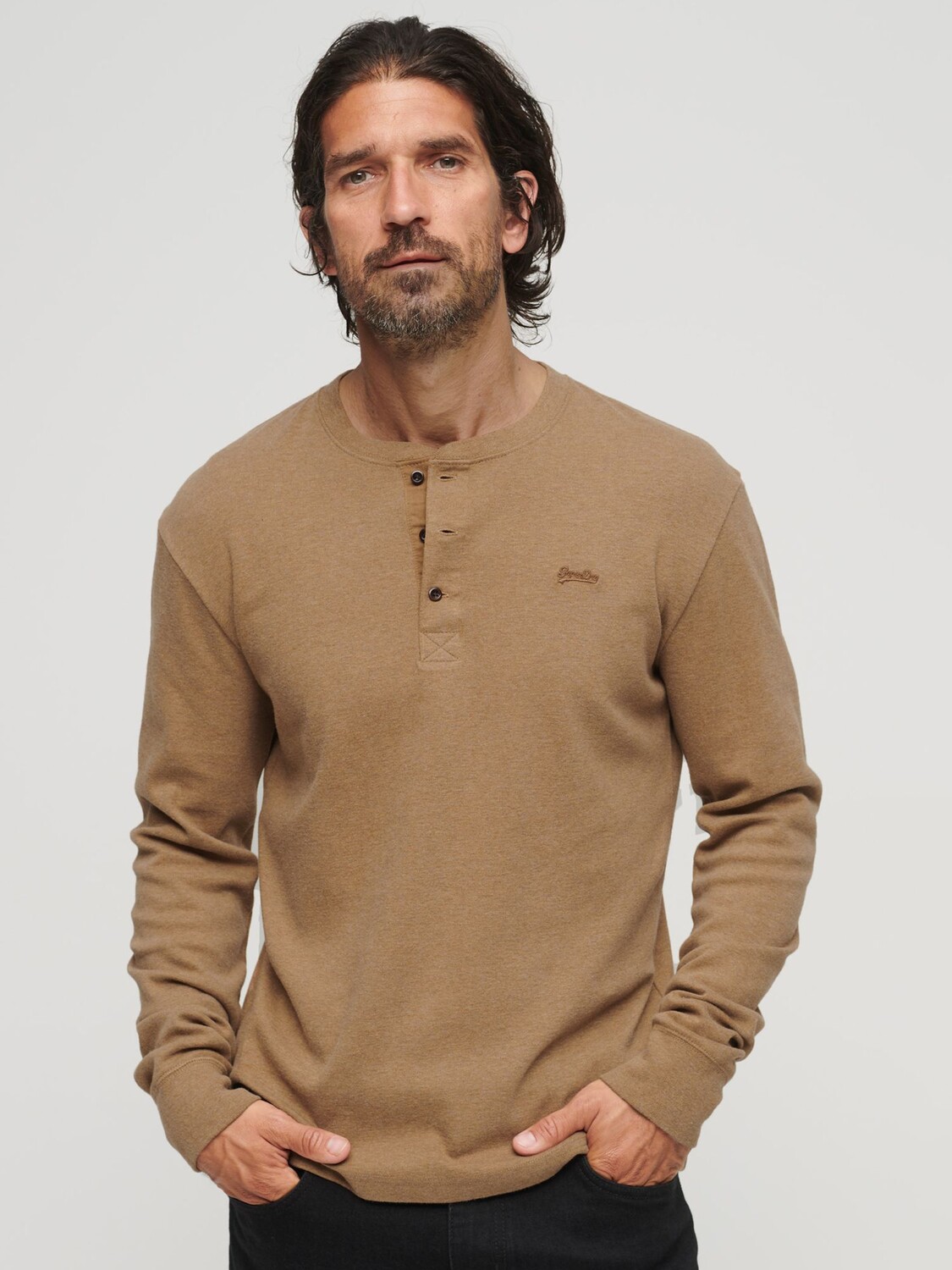 

Топ на пуговицах на пуговицах Superdry Vintage с вышитым логотипом, Buck Tan Marl