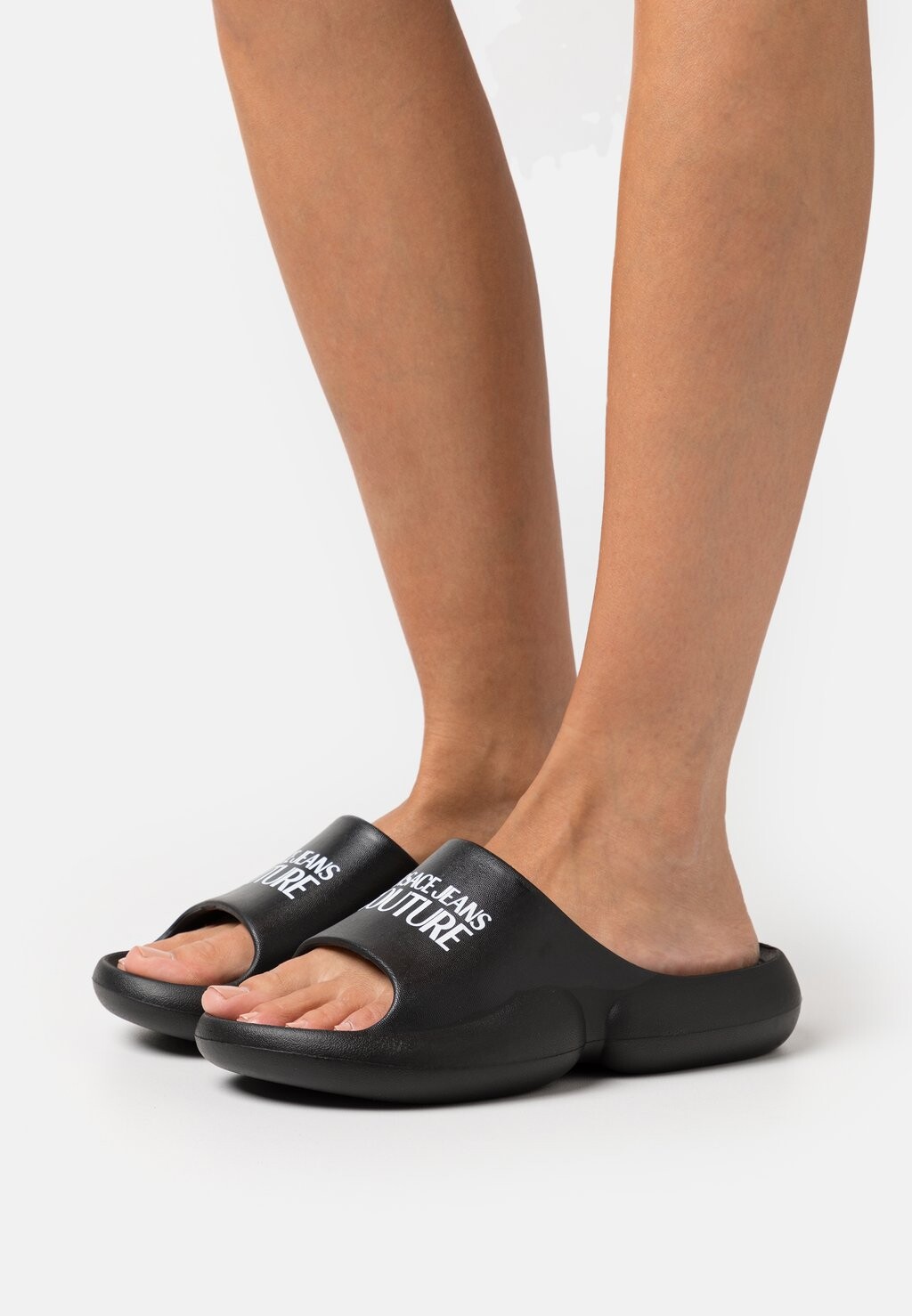 

Шлепанцы Versace Jeans Couture, черный