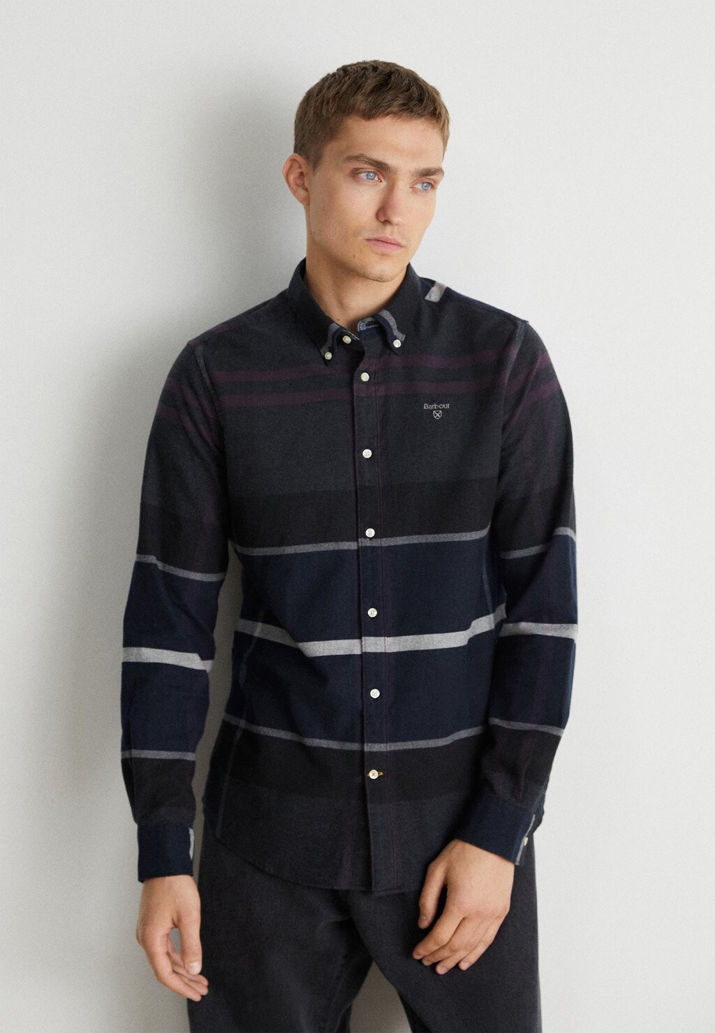 

Рубашка ICELOCH TAILORED Barbour, антрацит