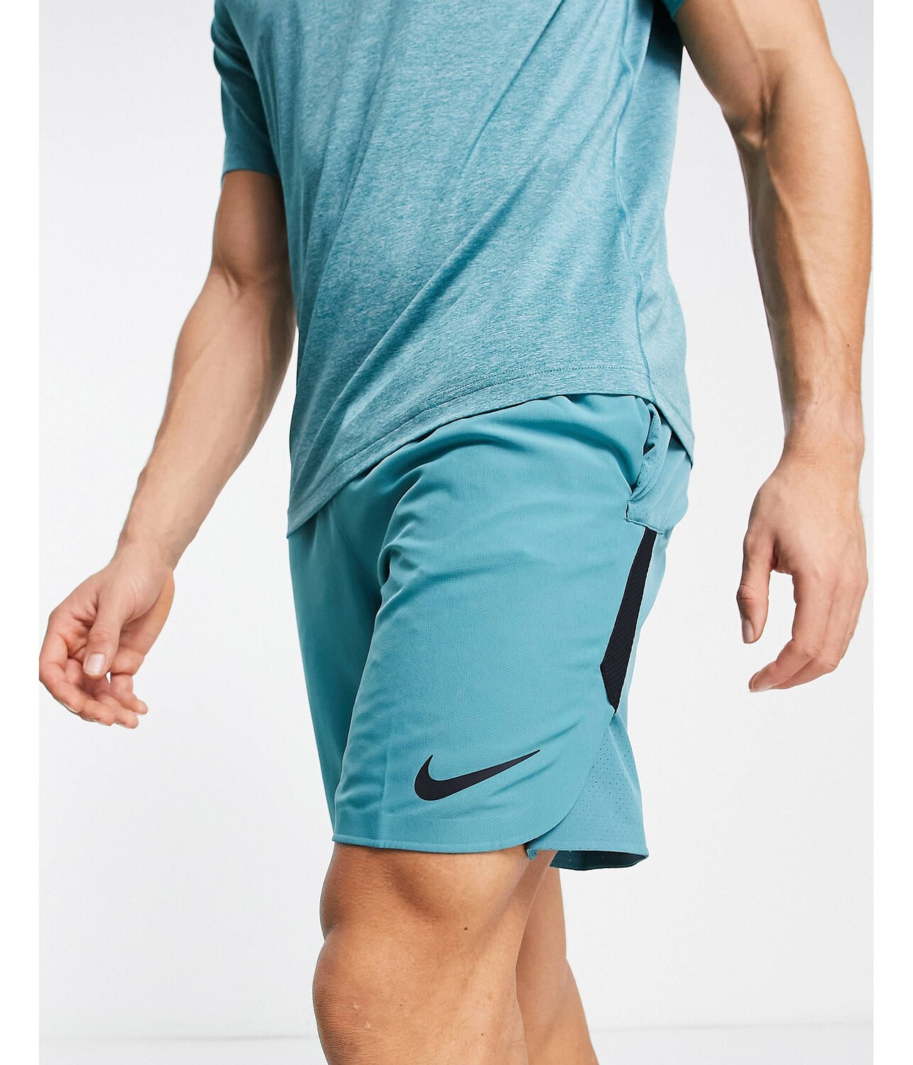 

Бирюзовые репсовые шорты Nike Training Pro Flex
