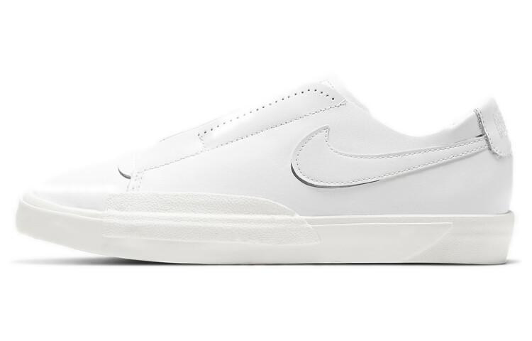 

Nike Blazer Low Kickdown Triple White (W)