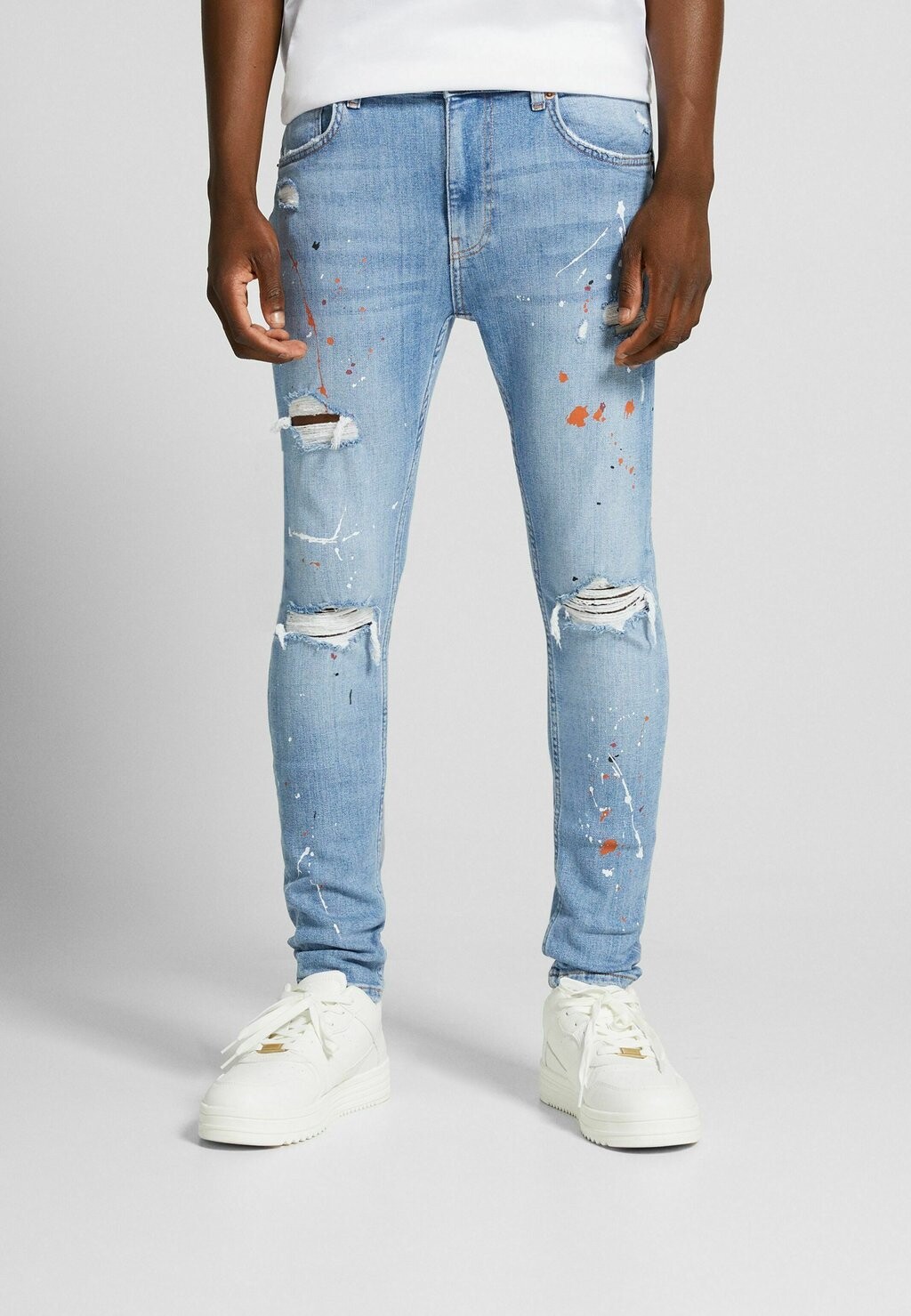 

Джинсы облегающего кроя Bershka