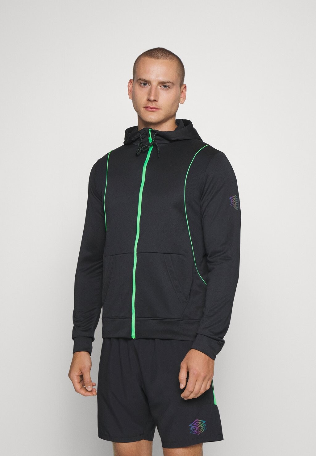 

Спортивная куртка Pro Hoodie Umbro, цвет black/andean toucan