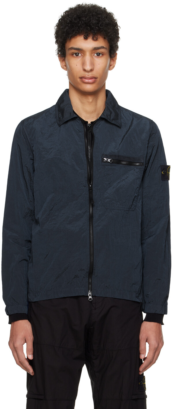 

Темно-синяя жатая куртка Stone Island