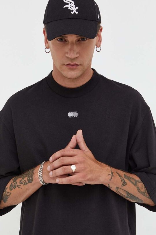 

Хлопковая футболка Tommy Jeans, черный