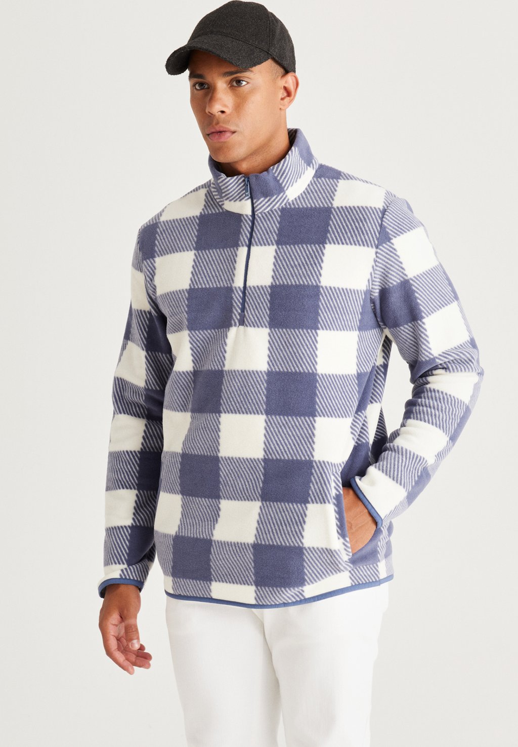 цена Флисовый пуловер STANDARD FIT TURTLENECK AC&CO / ALTINYILDIZ CLASSICS, цвет Standard Fit Fleece Turtleneck Sweatshirt