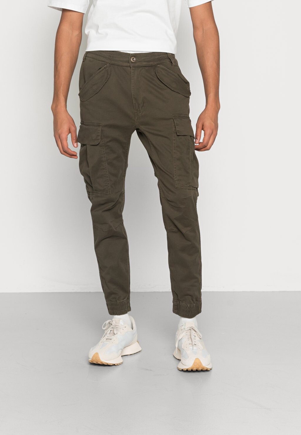 

Брюки-карго AIRMAN PANT Alpha Industries, цвет black olive