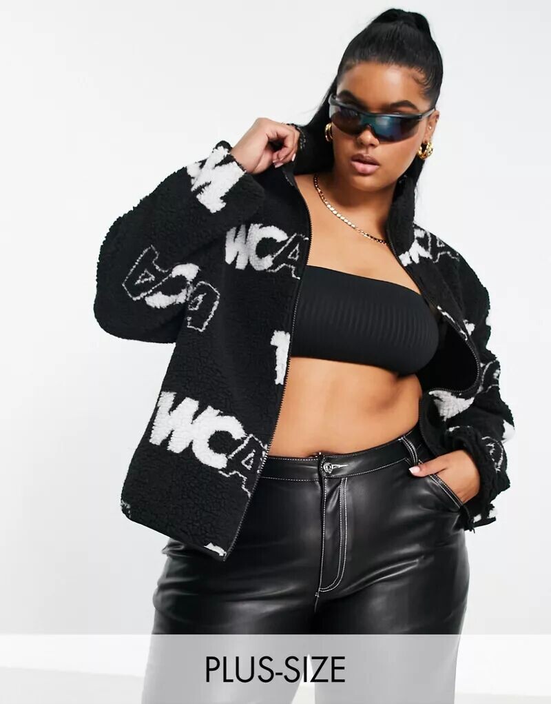 

Флисовая куртка на молнии с монограммой ASOS Weekend Collective Curve