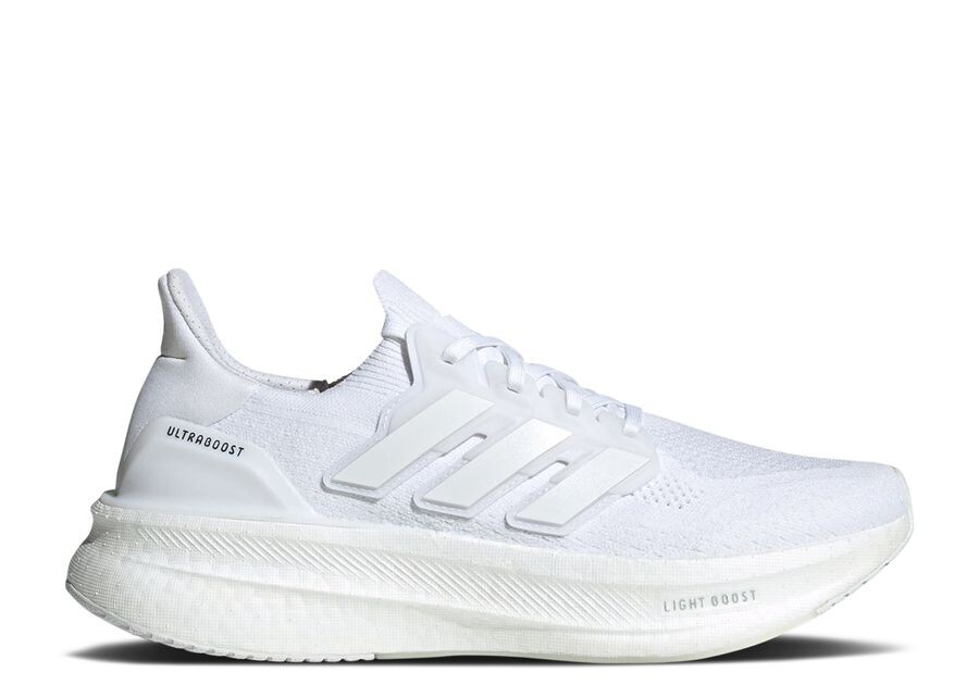 

Кроссовки adidas UltraBoost 5, цвет Triple White