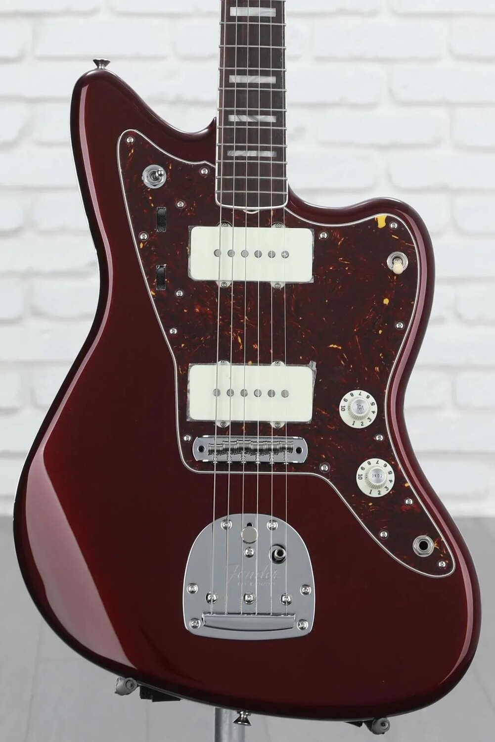 

Fender Troy Van Leeuwen Jazzmaster — Oxblood с накладкой из палисандра