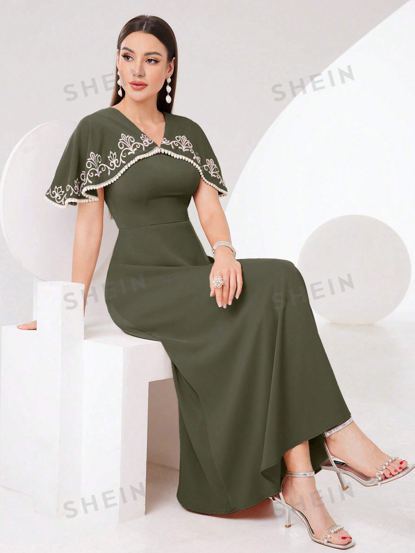 SHEIN Modely женское платье в арабском стиле с растительной вышивкой и шалевым воротником, оливково-зеленый женское длинное платье в мусульманском стиле длинное платье в арабском стиле вечернее платье в арабском стиле