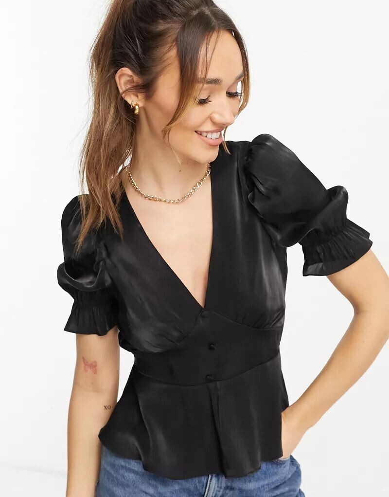 

Черный атласный топ с баской River Island