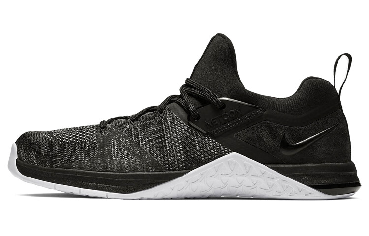 

Nike Metcon Flyknit 3 черный матовый серебристый