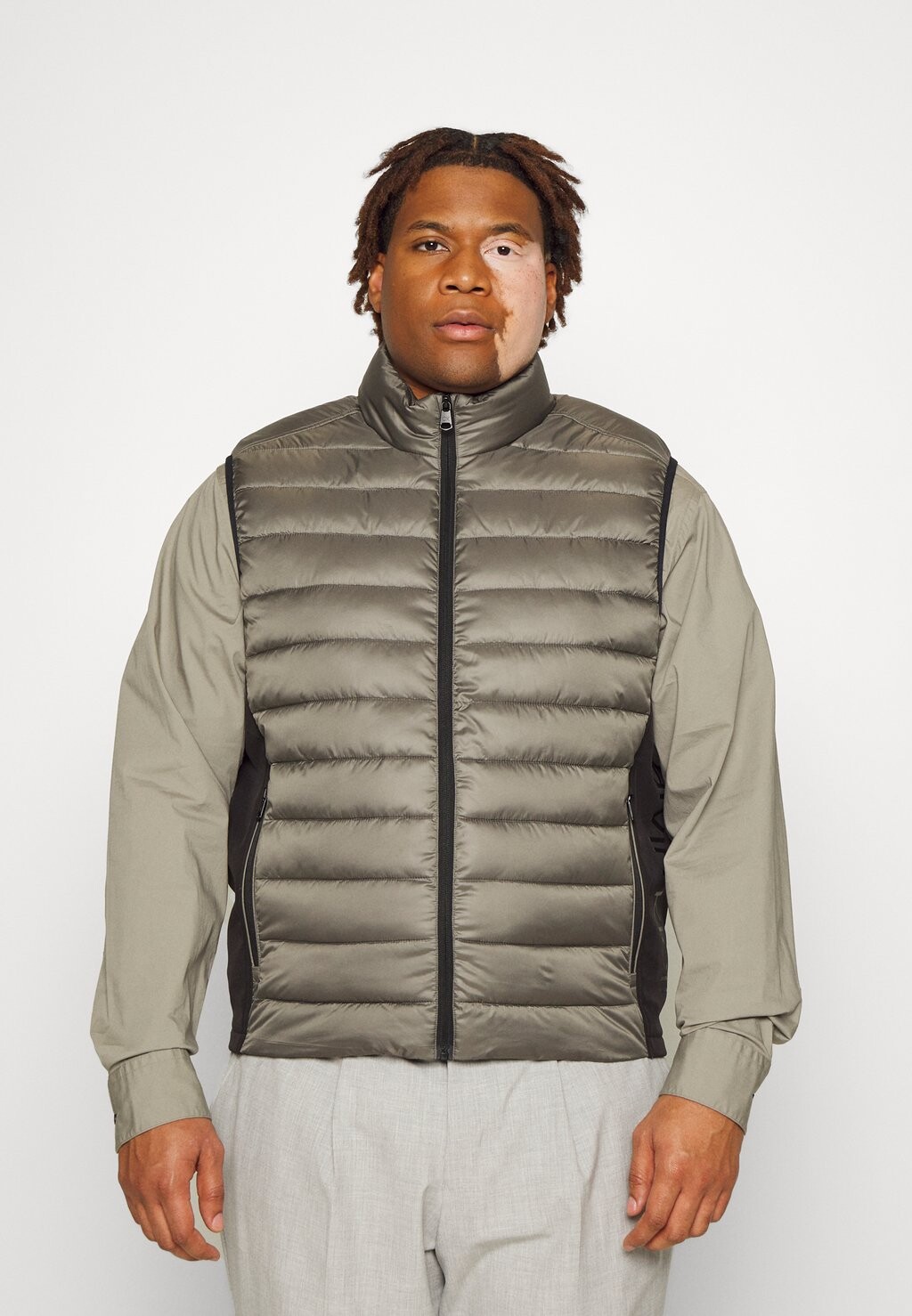 

Жилет Calvin Klein