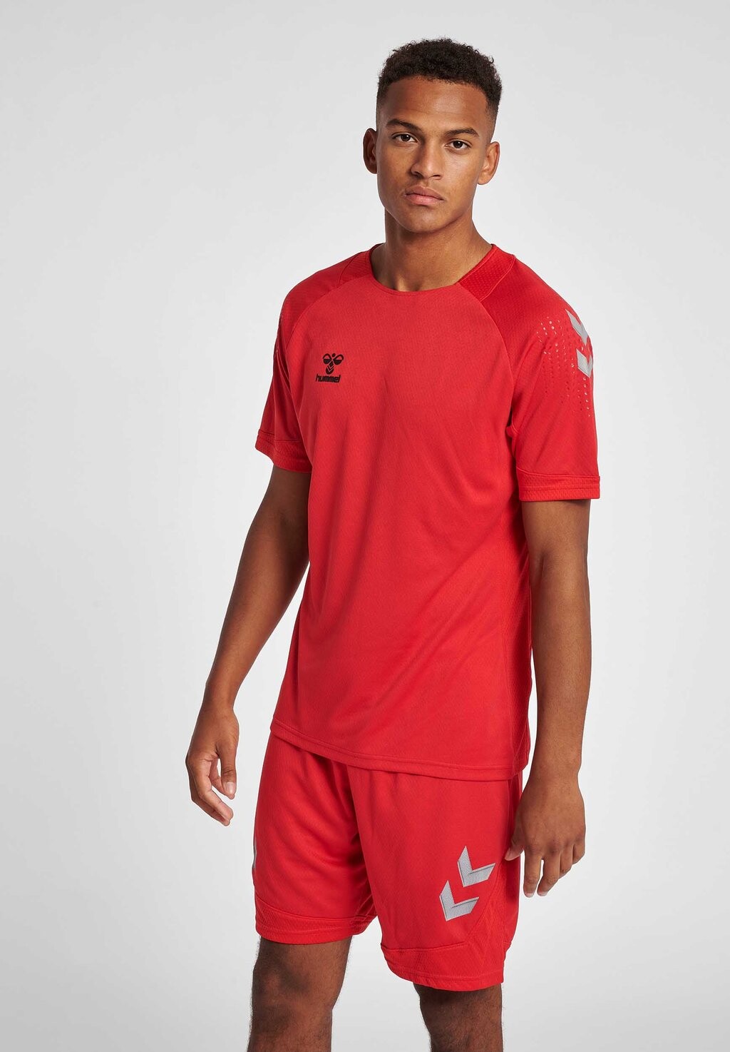 

Спортивная футболка Hummel, красный