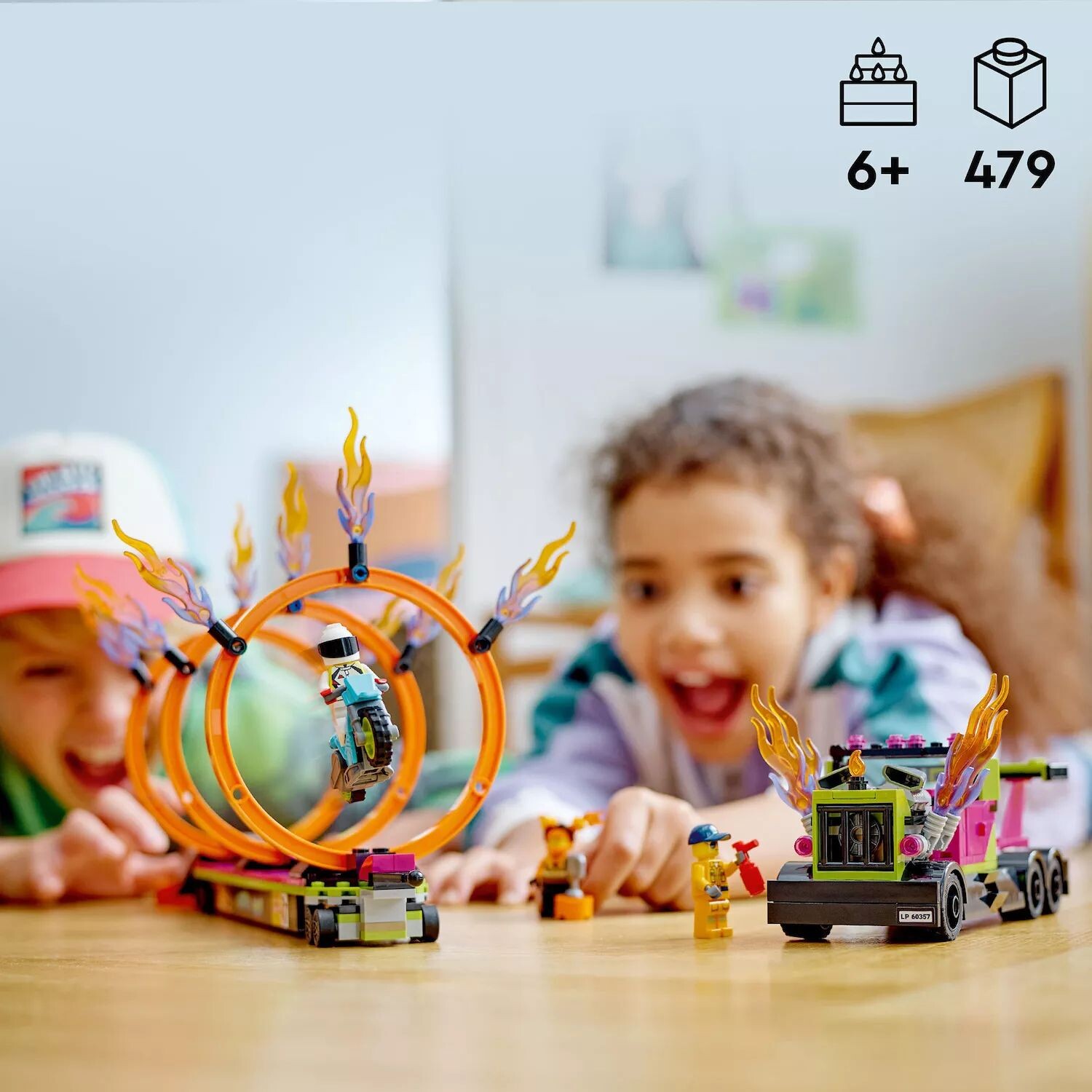 

Lego City Stunt Truck & Ring of Fire Challenge 60357 Набор строительных игрушек (479 деталей) LEGO