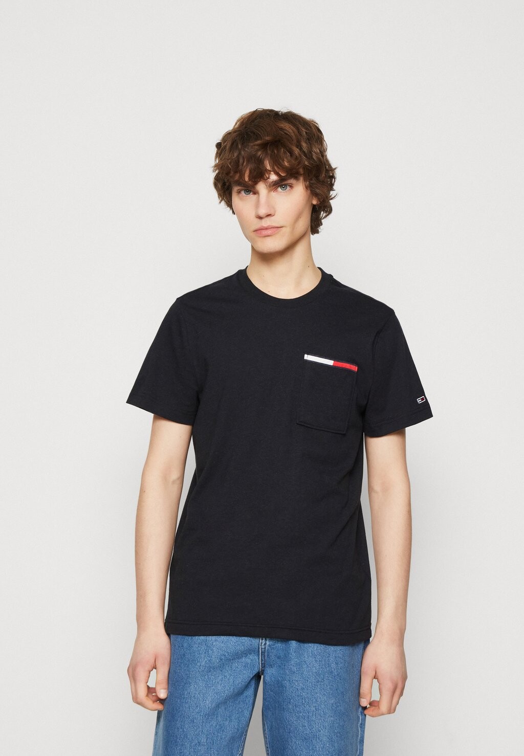 

Футболка с принтом Tommy Jeans, черный
