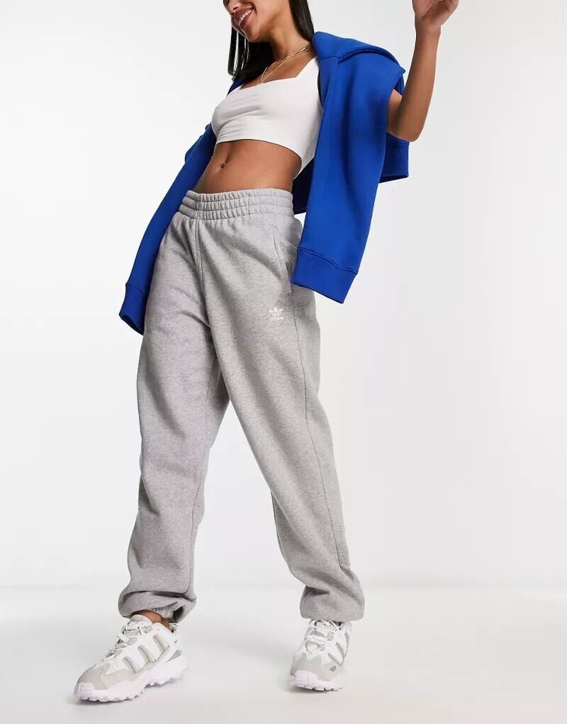

Серые джоггеры adidas Originals Essentials