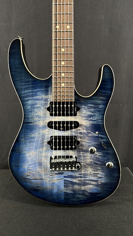 

Электрогитара Suhr Modern Plus in Faded Transparent Whale Blue Burst with Pau Ferro Fingerboard