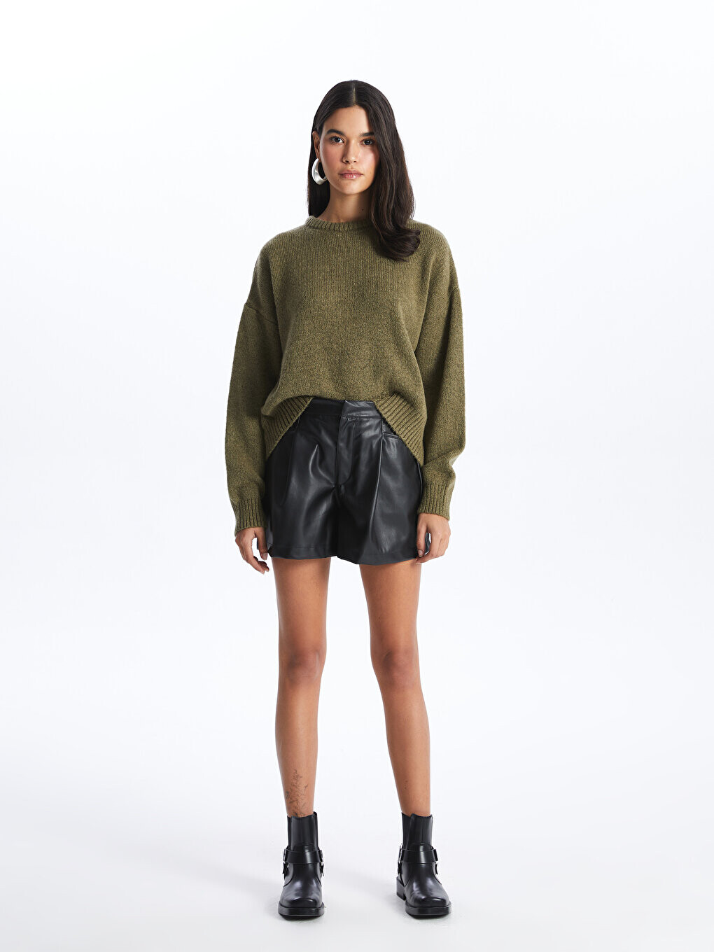 

Удобные однотонные женские шорты из искусственной кожи LCW Casual