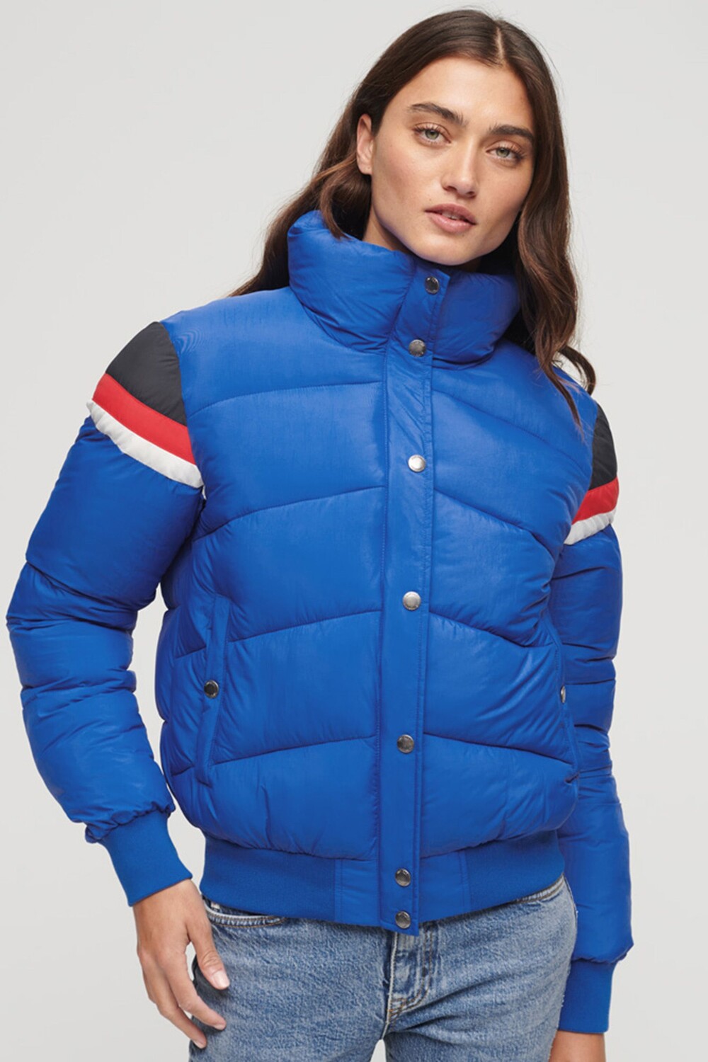 

Короткий пуховик в стиле ретро со вставками Superdry, синий