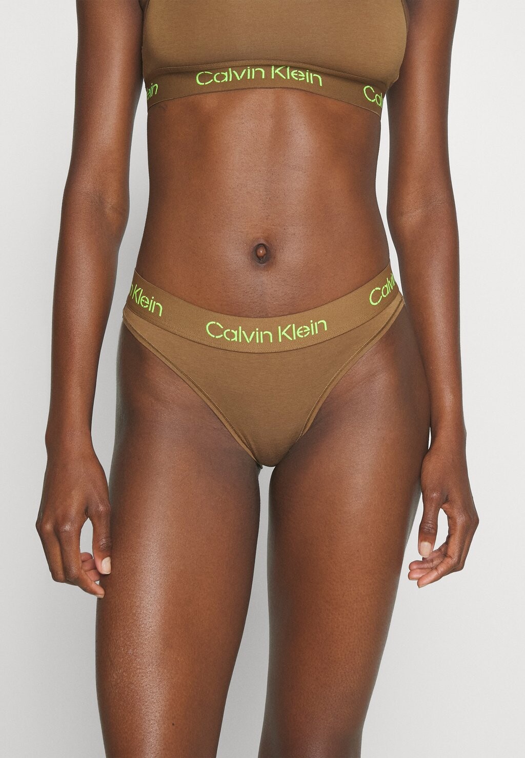

Трусы Calvin Klein Underwear, цвет coffee liquer/jasmine green