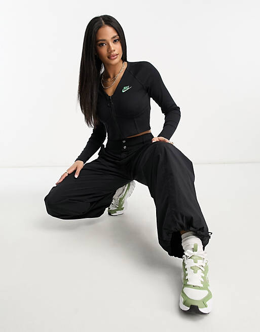 

Черный корсетный топ в рубчик с длинными рукавами Nike Dance