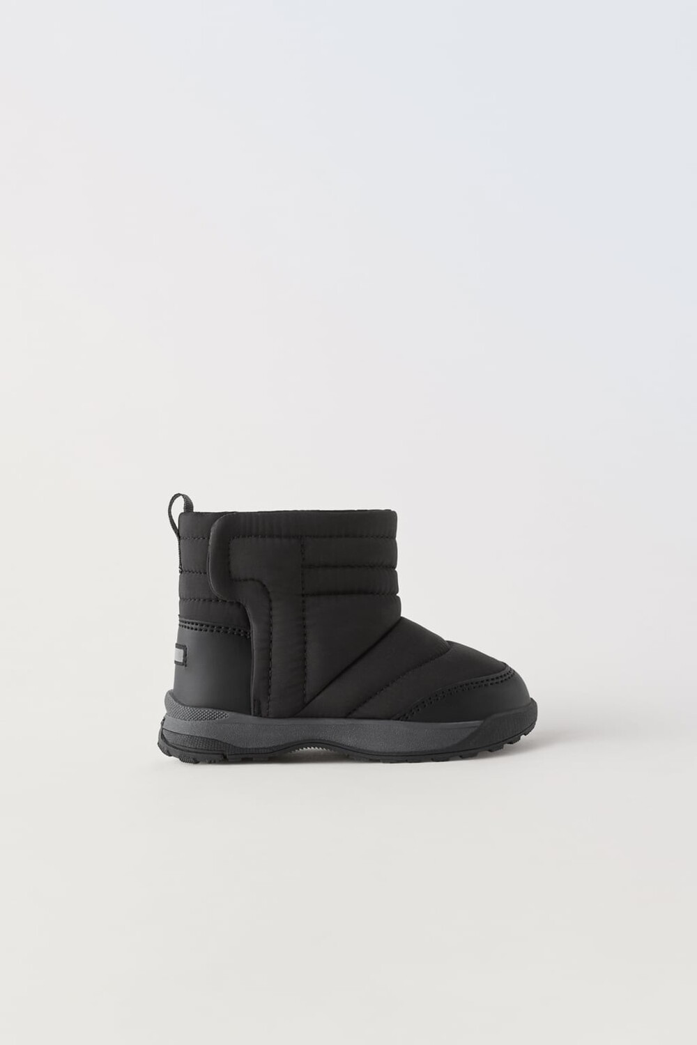 

Водоотталкивающие ботинки ZARA, черный