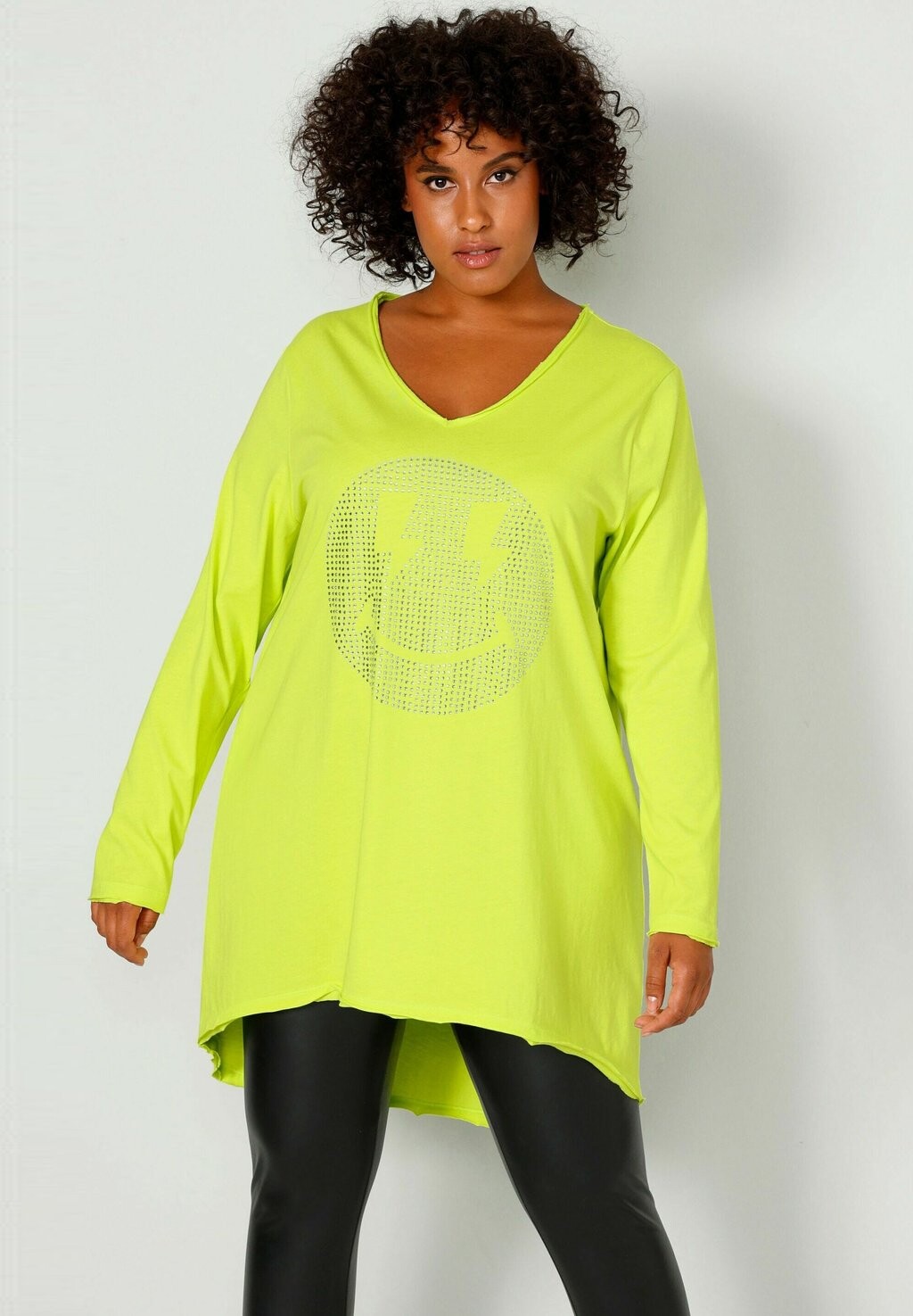 

Рубашка с длинным рукавом A-LINE GLITZER-SMILEY V AUSSCHNITT Angel of Style, цвет neongrün