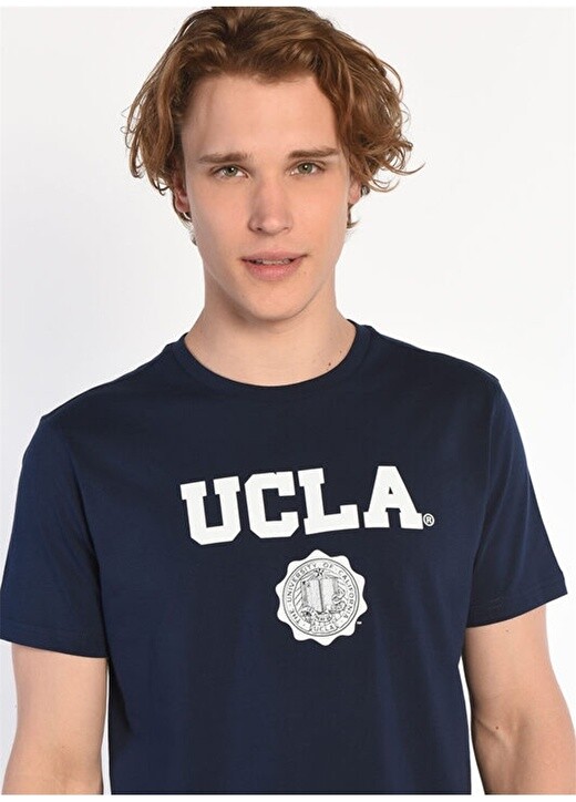 

Темно-синяя мужская футболка с круглым вырезом Ucla, Синий